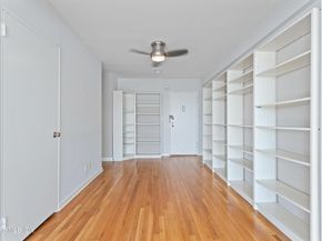 3 Putnam Hill 2C, Greenwich CT 06830