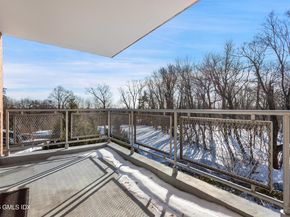3 Putnam Hill 2C, Greenwich CT 06830