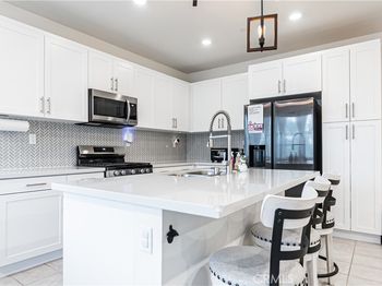 3590 E Peckham Paseo