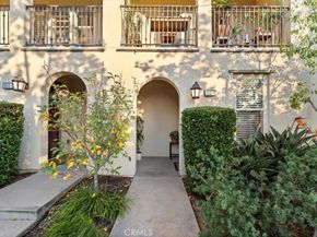 955 Sweetbriar Lane E, Azusa CA 91702