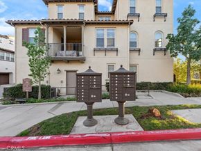 955 Sweetbriar Lane E, Azusa CA 91702