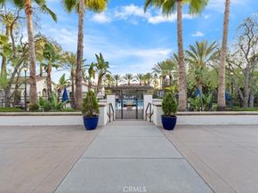 955 Sweetbriar Lane E, Azusa CA 91702