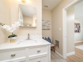 7057 Babcock, North Hollywood CA 91605