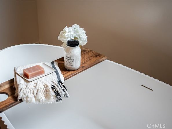 11911 Hartsook, Valley Village CA 91607