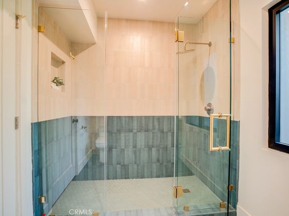 11911 Hartsook, Valley Village CA 91607