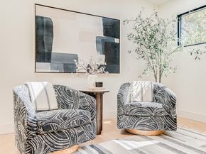 11911 Hartsook, Valley Village CA 91607