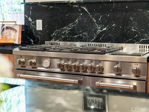 11911 Hartsook, Valley Village CA 91607