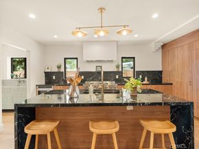 11911 Hartsook, Valley Village CA 91607