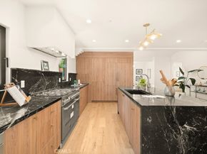 11911 Hartsook, Valley Village CA 91607