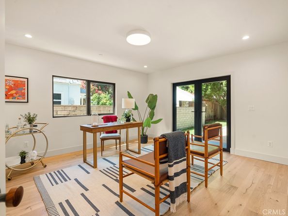 11911 Hartsook, Valley Village CA 91607