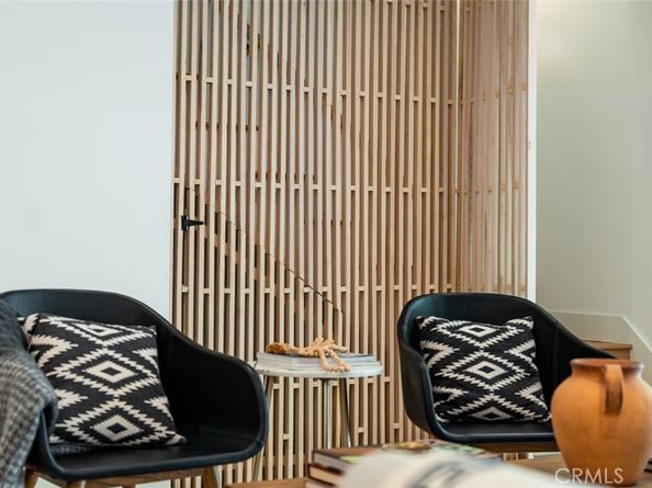 11911 Hartsook, Valley Village CA 91607