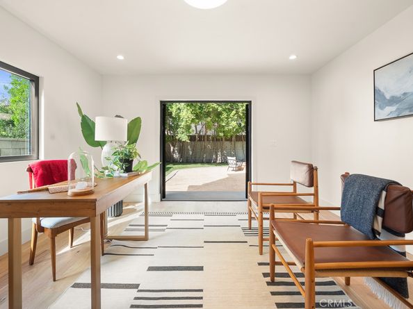 11911 Hartsook, Valley Village CA 91607