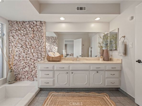 16711 Knollwood, Granada Hills CA 91344