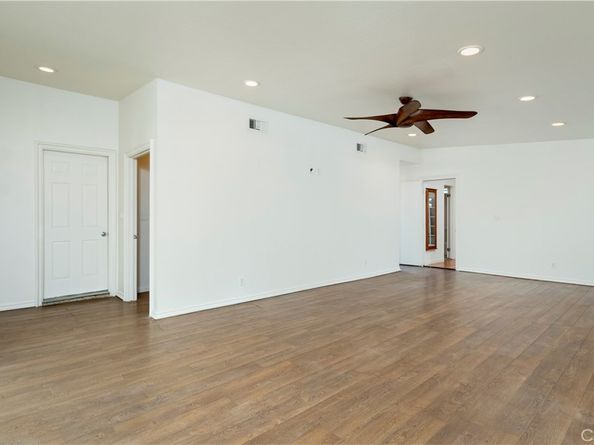 10161 Foothill Boulevard, Sylmar CA 91342