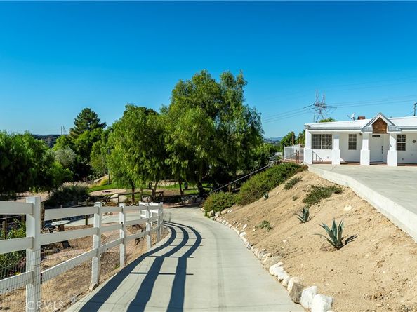 10161 Foothill Boulevard, Sylmar CA 91342