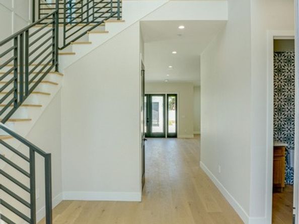6250 Lindley Avenue, Encino CA 91316