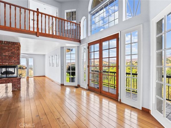 9658 Wheatland Avenue, Sunland CA 91040