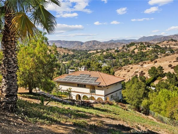 9658 Wheatland Avenue, Sunland CA 91040