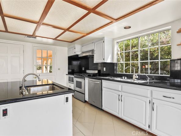 9658 Wheatland Avenue, Sunland CA 91040