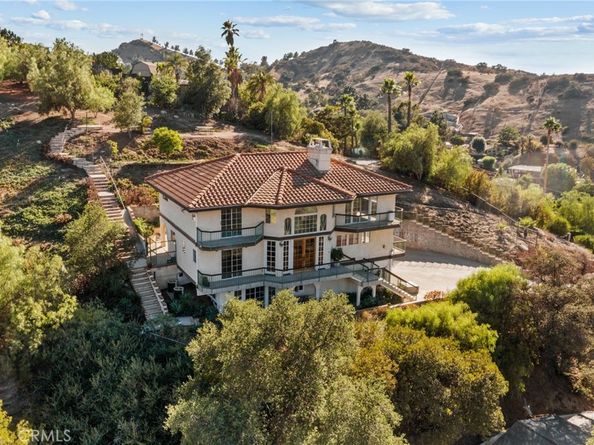 9658 Wheatland Avenue, Sunland CA 91040