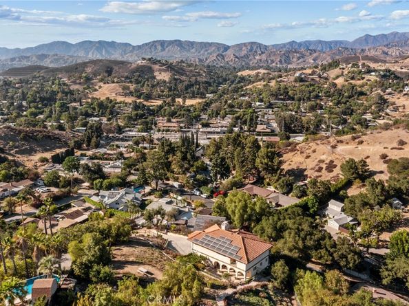 9658 Wheatland Avenue, Sunland CA 91040