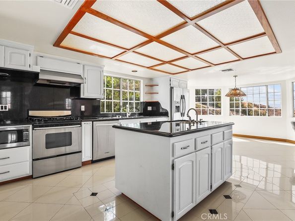 9658 Wheatland Avenue, Sunland CA 91040