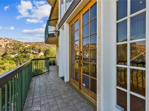 9658 Wheatland Avenue, Sunland CA 91040