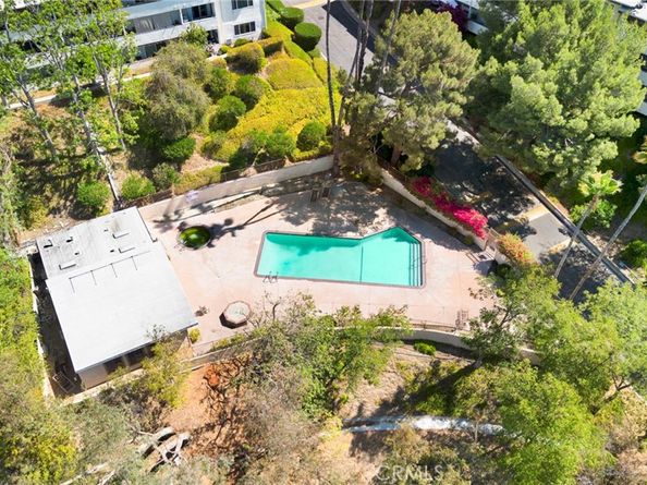 1935 Alpha Road 112, Glendale CA 91208