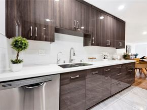 1935 Alpha Road 112, Glendale CA 91208