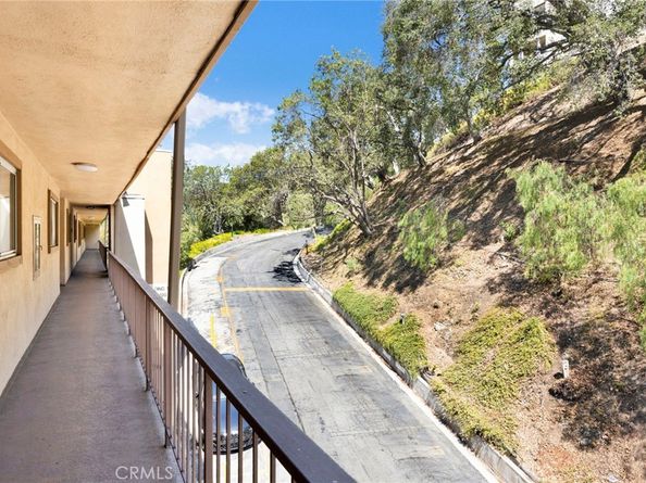 1935 Alpha Road 112, Glendale CA 91208