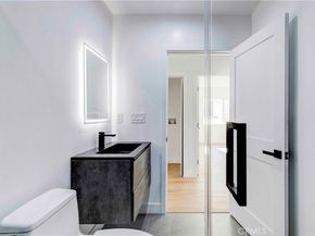 2115 W Clark Avenue, Burbank CA 91506