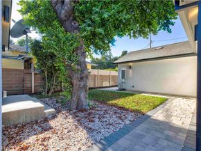 2115 W Clark Avenue, Burbank CA 91506