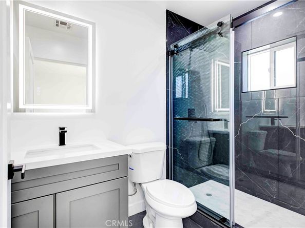 2115 W Clark Avenue, Burbank CA 91506