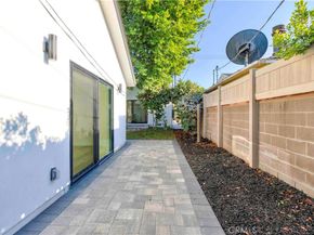 2115 W Clark Avenue, Burbank CA 91506