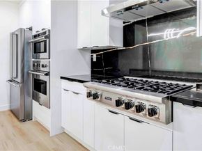 2115 W Clark Avenue, Burbank CA 91506