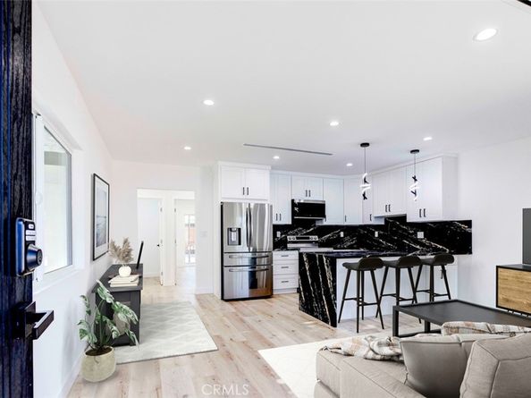 2115 W Clark Avenue, Burbank CA 91506