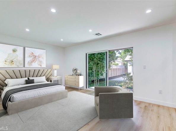 2115 W Clark Avenue, Burbank CA 91506