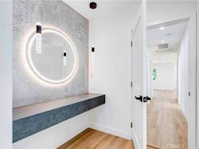 2115 W Clark Avenue, Burbank CA 91506
