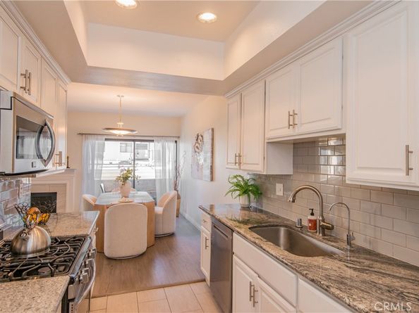 1739 Federal Avenue 204, Los Angeles CA 90025