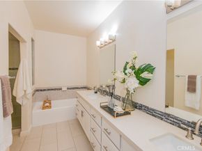 1739 Federal Avenue 204, Los Angeles CA 90025