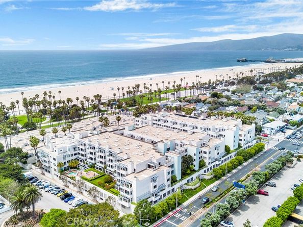150 Ocean Park 520, Santa Monica CA 90405
