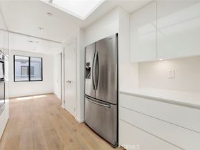 150 Ocean Park 520, Santa Monica CA 90405