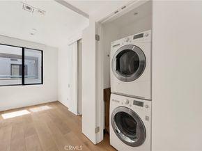 150 Ocean Park 520, Santa Monica CA 90405