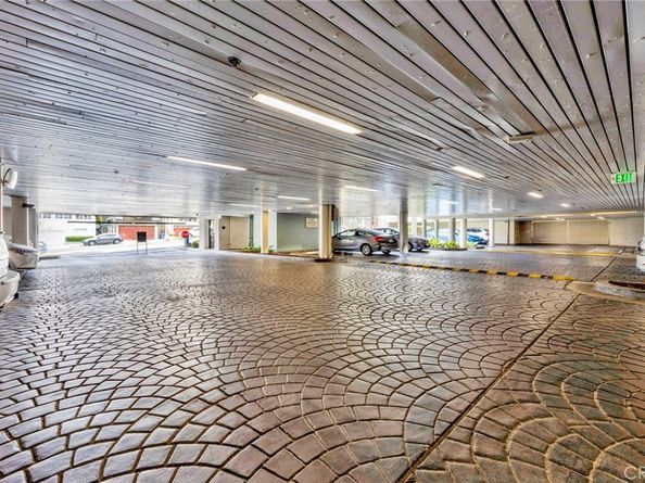 150 Ocean Park 520, Santa Monica CA 90405