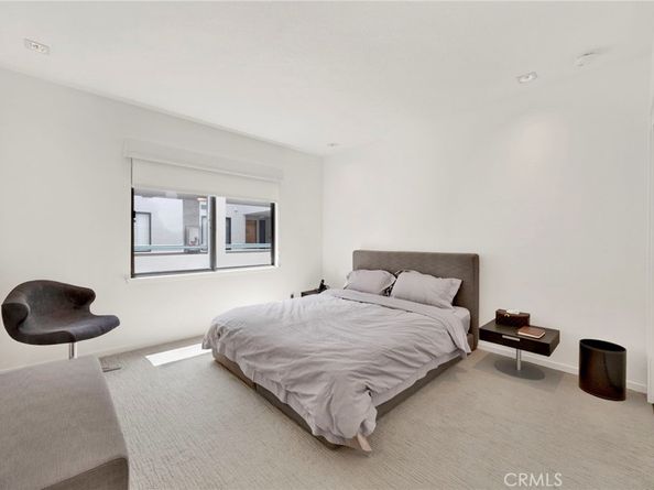 150 Ocean Park 520, Santa Monica CA 90405