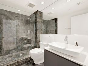 150 Ocean Park 520, Santa Monica CA 90405