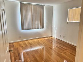 18319 Hart Street 3, Reseda CA 91335