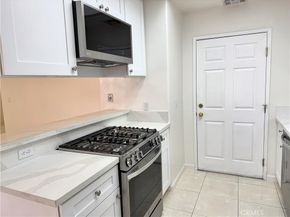 18319 Hart Street 3, Reseda CA 91335