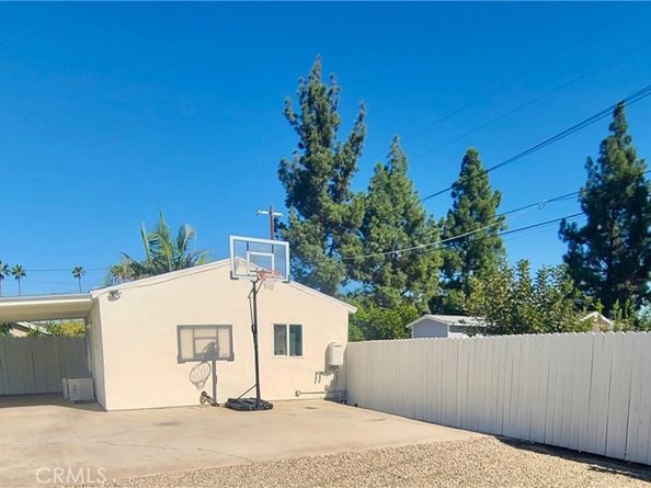 10450 10452 Balboa, Granada Hills CA 91344