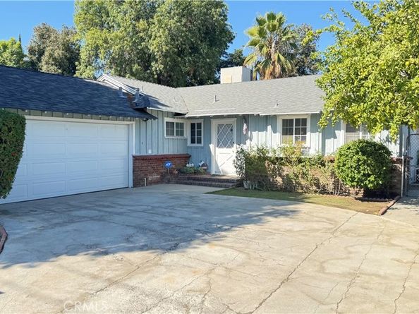15815 Bassett Street, Lake Balboa CA 91406